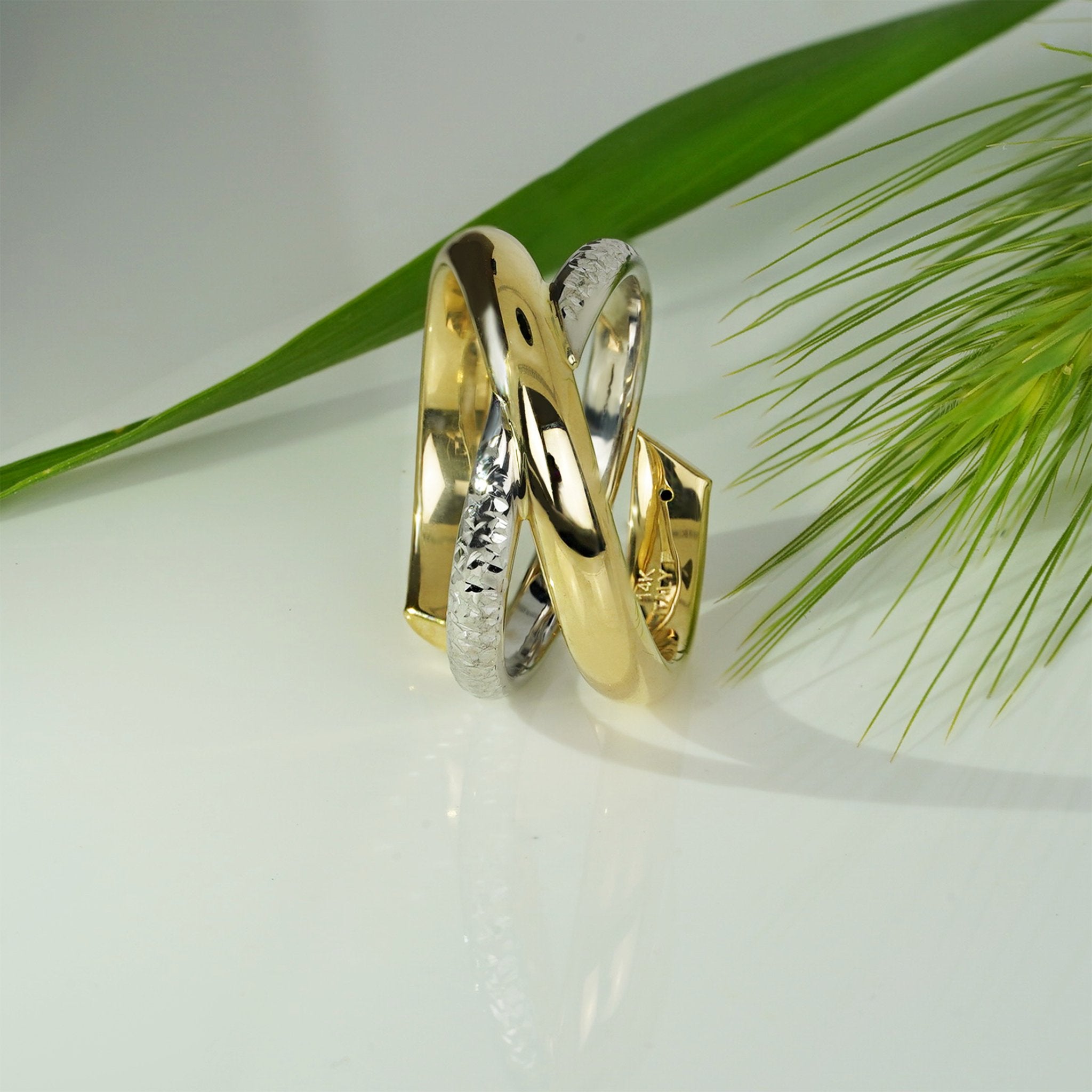 14K White Gold Round Moissanite Diamond Casual Engagement Ring from Black  Diamonds New York