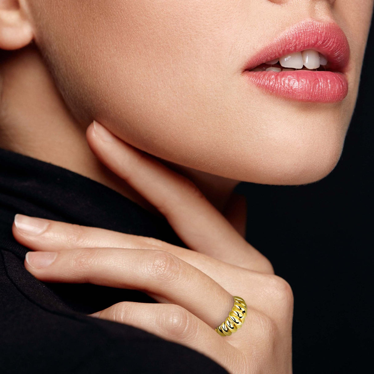 This exquisite Twisted Dome Ring from Diamond Origin perfectly captures the essence of timeless elegance and modern design. Crafted from the finest gold, the ring boasts a unique twisted dome shape that makes a bold yet refined statement, diamond origin, gold ring, gold rings, 14K gold band, 14K gold bands, solid gold ring,
